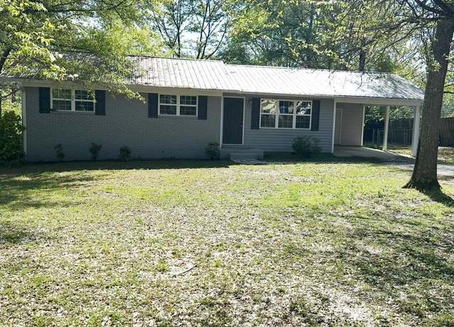 Property at 101 Henley St, Albertville, AL 35950, 3 beds, 1.5 baths