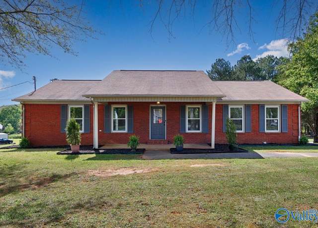 Property at 208 Bumblebee Dr, Harvest, AL 35749, 3 beds, 2.5 baths