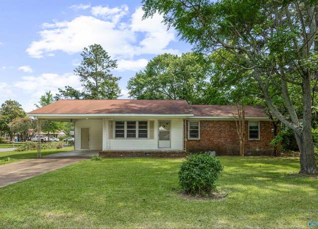 Property at 1004 Crestline Pl, Hartselle, AL 35640, 3 beds, 2 baths