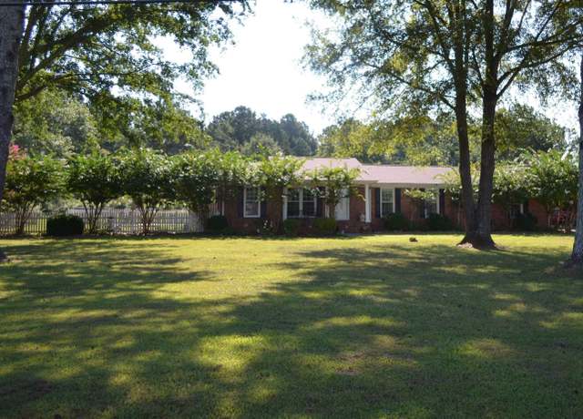 Property at 3508 S Chapel Hill Rd SW, Decatur, AL 35603, 4 beds, 2 baths