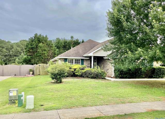 Property at 123 Amsterdam Pl, Madison, AL 35758, 4 beds, 2 baths