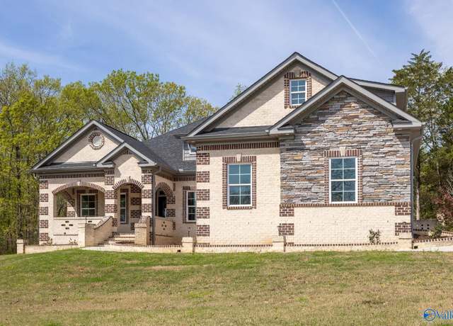 Property at 192 Forest Home Dr, Trinity, AL 35673, 4 beds, 3 baths