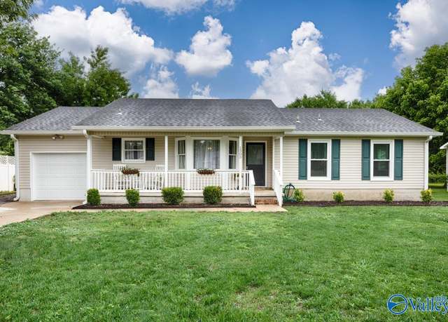 Property at 1503 Cedarwood Cir, Huntsville, AL 35803, 3 beds, 2 baths
