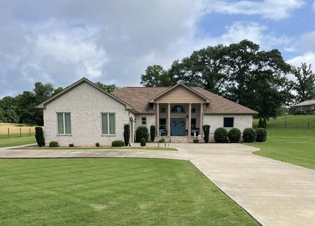 Property at 407 Barbee Ln, Scottsboro, AL 35769, 3 beds, 2.5 baths