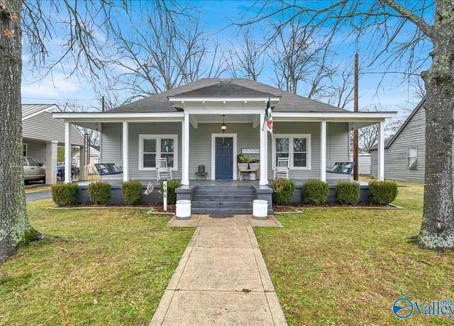 Property at 505 Hickory St SE, Hartselle, AL 35640, 3 beds, 2 baths