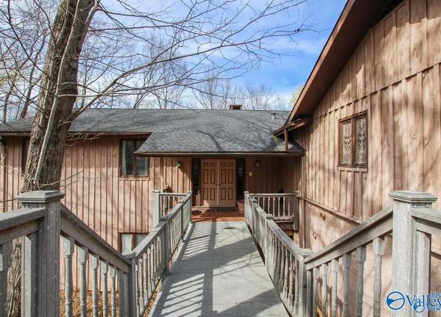 Property at 2311 Big Cove Rd, Huntsville, AL 35801, 5 beds, 4 baths