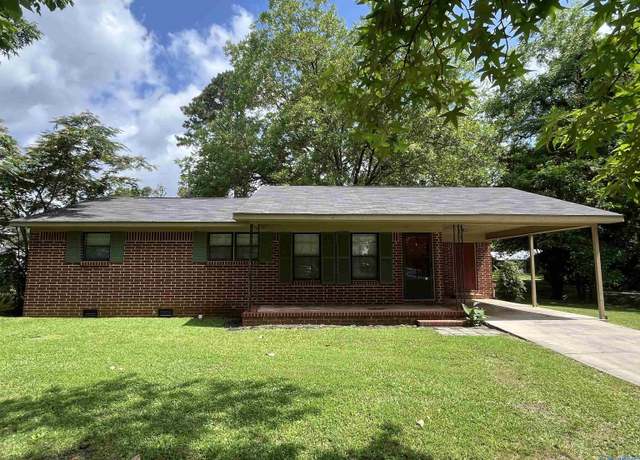 Property at 501 Carol St, Hartselle, AL 35640, 3 beds, 2 baths