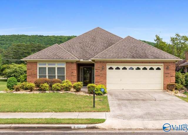 Property at 15041 Ashmont Blvd, Huntsville, AL 35803, 3 beds, 2 baths