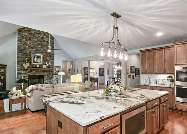 Property at 124 Summer Walk Ln, Harvest, AL 35749, 3 beds, 2.5 baths
