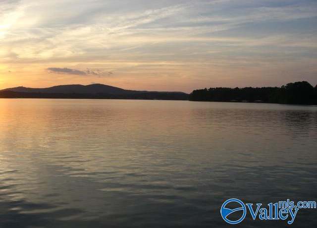 Property at 342 Monte Sano Dr, Scottsboro, AL 35769