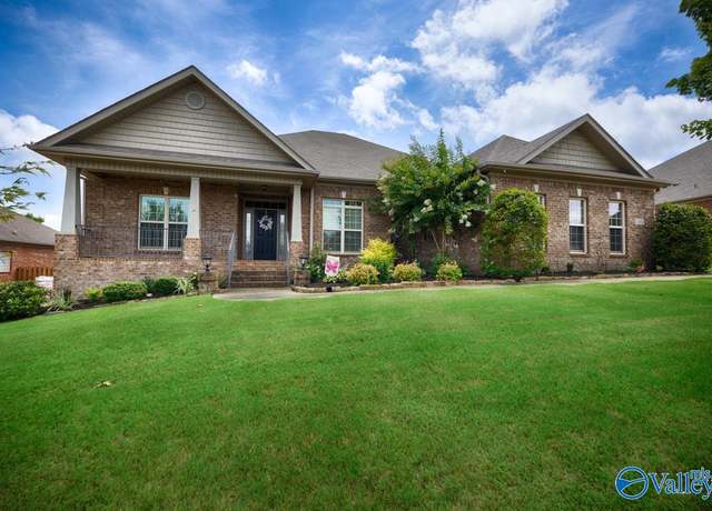 Property at 7566 Crestridge Dr, Owens Cross Roads, AL 35763, 4 beds, 3 baths