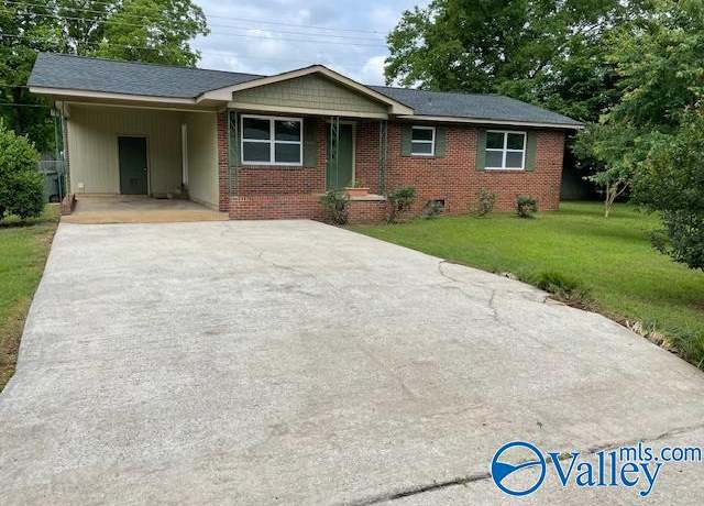 Property at 15 Morningside Dr, Madison, AL 35758, 3 beds, 1 bath