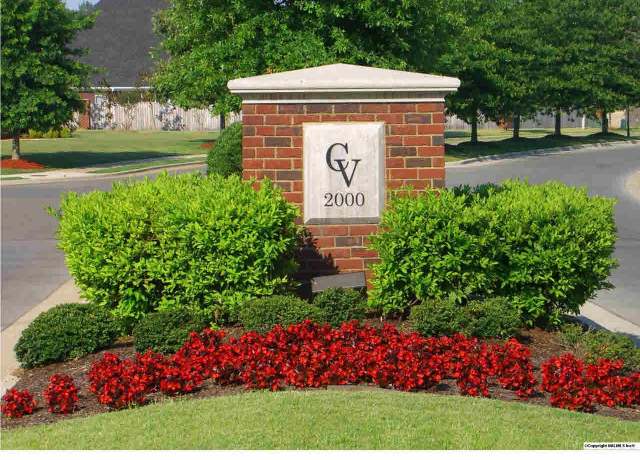 Property at 1917 Brayden Dr, Decatur, AL 35603