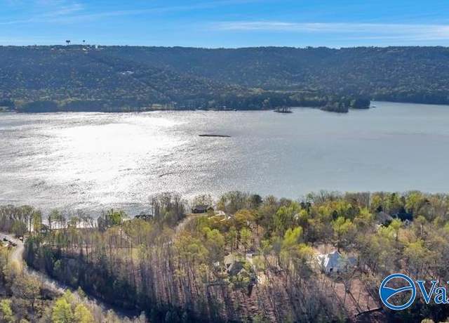 Property at 745 Monte Sano Dr, Scottsboro, AL 35769