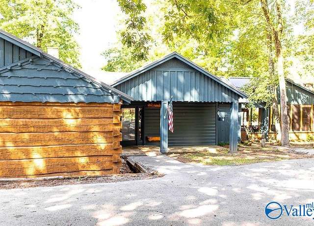 Property at 1551 Signal Point Rd, Guntersville, AL 35976, 4 beds, 2 baths