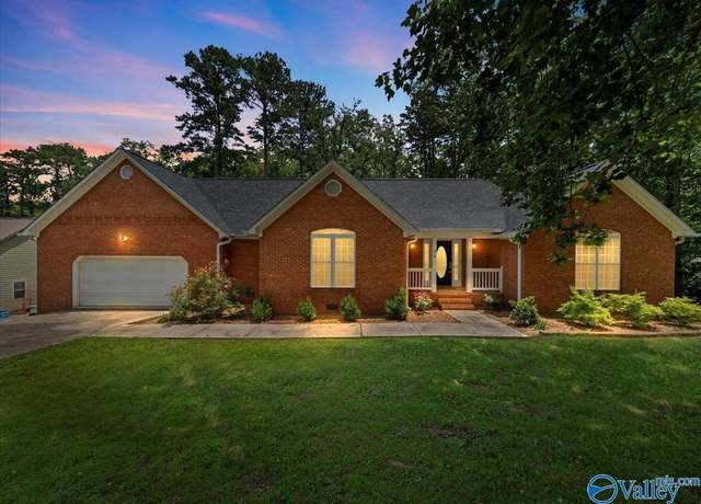 Property at 78 Bob Cir, Scottsboro, AL 35769, 3 beds, 2 baths