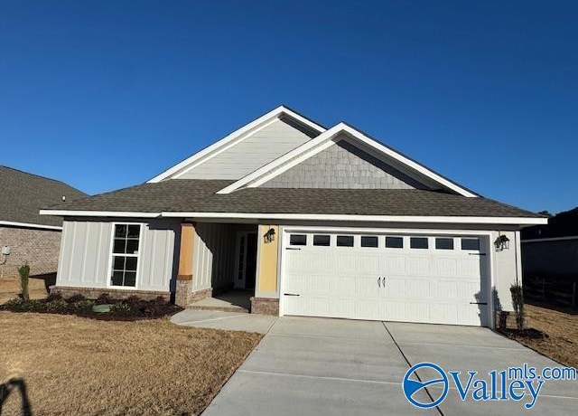 Property at 111 Mableton Dr, Huntsville, AL 35810, 4 beds, 2 baths