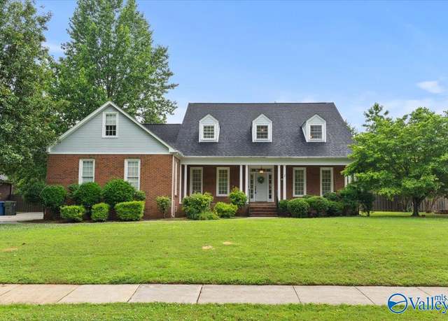 Property at 290 River Cove Rd, Huntsville, AL 35811, 5 beds, 3 baths