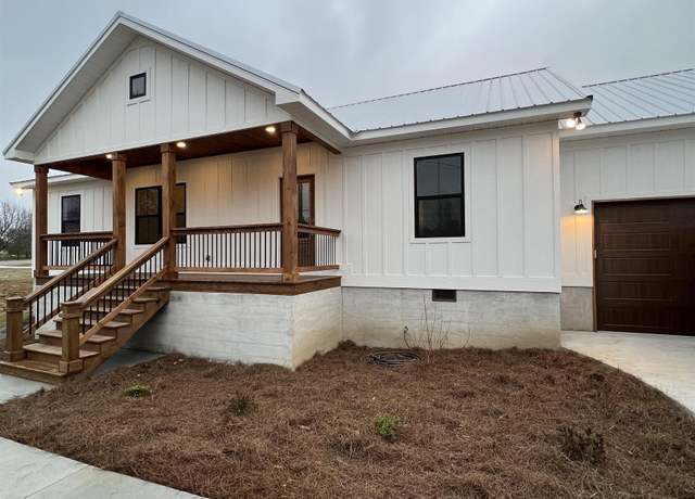 Property at 715 Ham Rd, Albertville, AL 35951, 3 beds, 2 baths