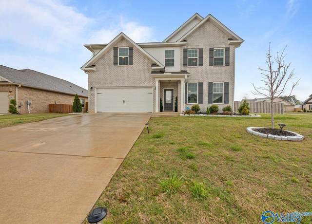 Property at 183 Beaver Brook Pl, Toney, AL 35773, 4 beds, 2.5 baths