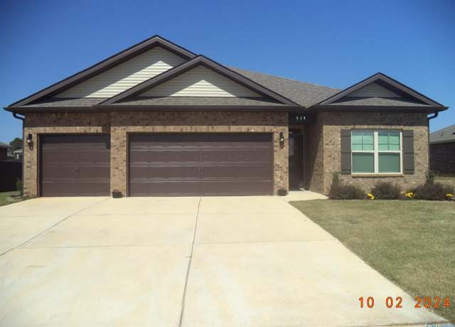 Property at 319 Jackson Point Cir, Huntsville, AL 35811, 4 beds, 3 baths