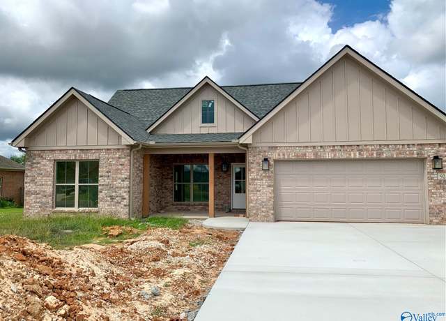 Property at 92 Broadhead Dr, Decatur, AL 35603, 3 beds, 2 baths