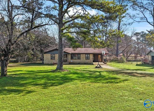 Property at 1506 Club View Cir NW, Huntsville, AL 35816, 3 beds, 3 baths