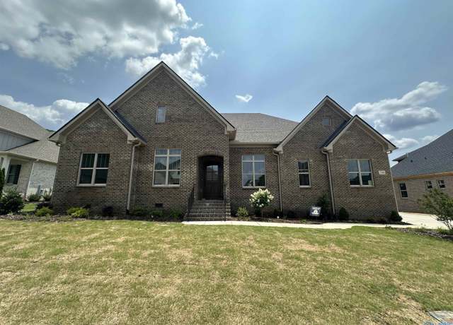 Property at 744 Indian Ridge Dr, Huntsville, AL 35803, 4 beds, 3.5 baths