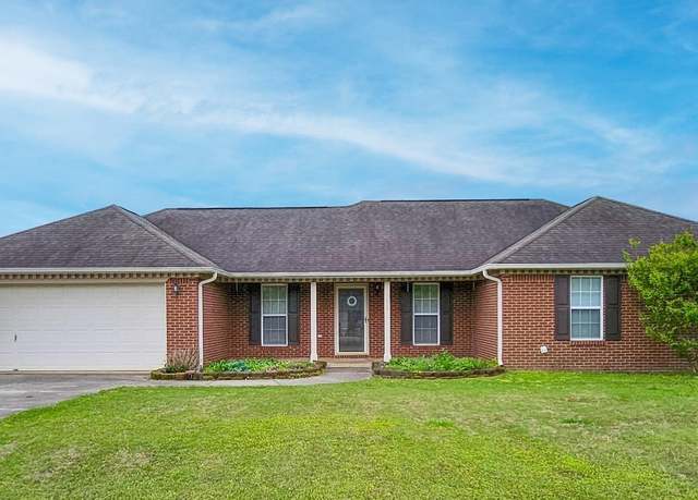 Property at 155 Oakcrest Rd, Huntsville, AL 35811, 3 beds, 2 baths