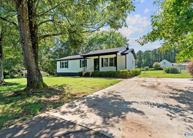 Property at 130 Bertha Dr, Madison, AL 35756, 3 beds, 1.5 baths