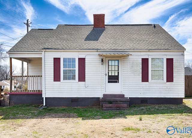 Property at 3901 Beech Ave SW, Huntsville, AL 35805, 3 beds, 1 bath