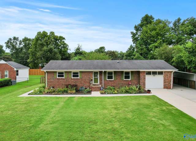 Property at 2415 Suzanne Ter NW, Huntsville, AL 35810, 3 beds, 2 baths