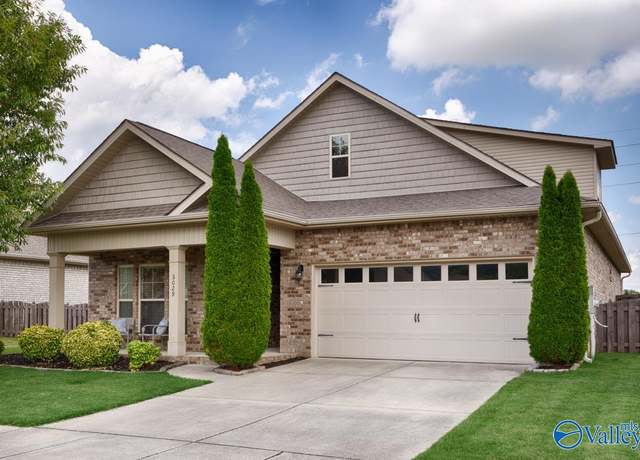 Property at 3029 Greenway Cir SE, Owens Cross Roads, AL 35763, 3 beds, 3 baths