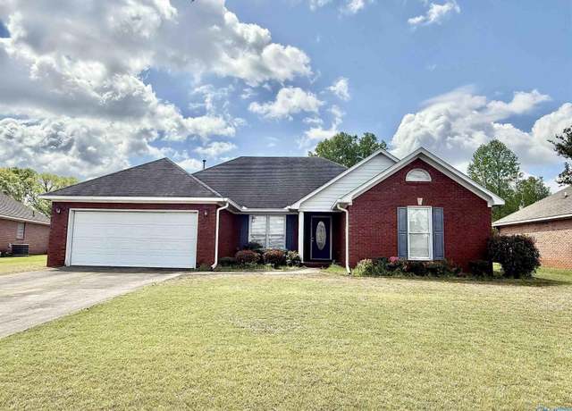 Property at 1138 London Pl SW, Decatur, AL 35603, 4 beds, 2 baths