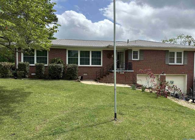 Property at 133 Argyle Ln, Gadsden, AL 35904, 3 beds, 2 baths