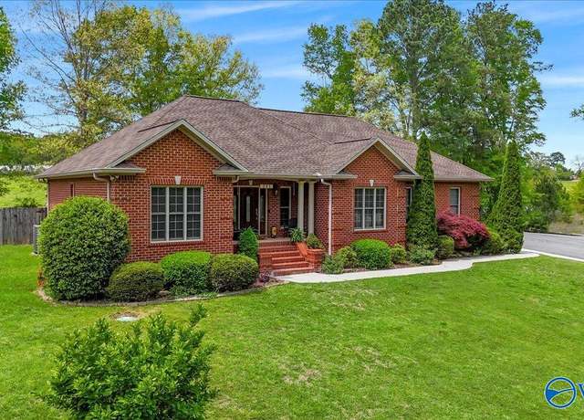 Property at 261 County Rd 1403, Cullman, AL 35058, 3 beds, 2 baths