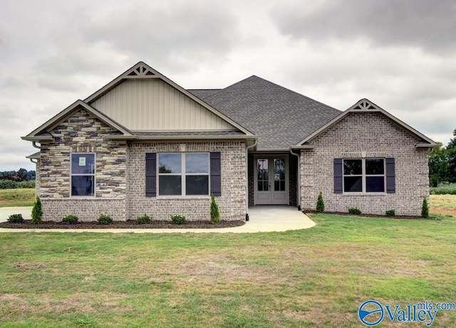 Property at 9055 Aberdeen West, Athens, AL 35611, 4 beds, 3 baths