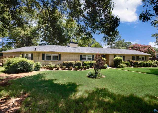 Property at 2302 Rothmore Dr SW, Huntsville, AL 35803, 4 beds, 2.5 baths
