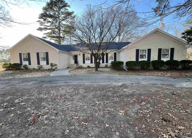 Property at 5 Wright Rd, Albertville, AL 35951, 3 beds, 3 baths