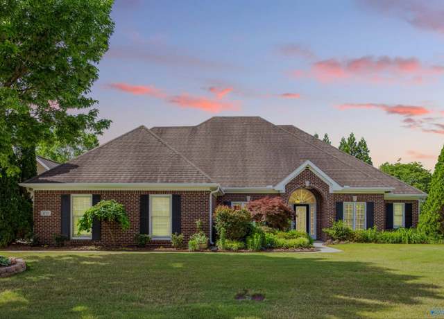 Property at 3011 Cobble Farms Dr, Owens Cross Roads, AL 35763, 5 beds, 3.5 baths
