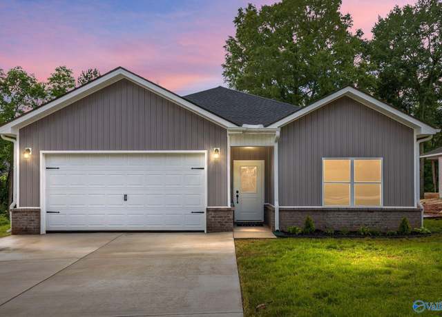 Property at 104 Shelly Ln, Huntsville, AL 35810, 4 beds, 3 baths