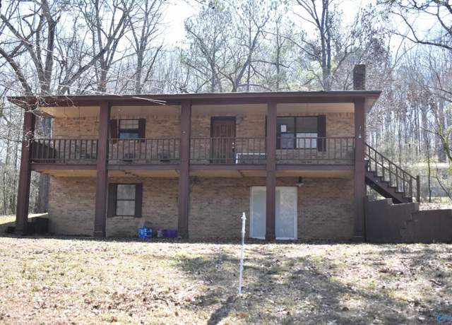 Property at 111 Bailey St, Ft Payne, AL 35968, 3 beds, 3 baths