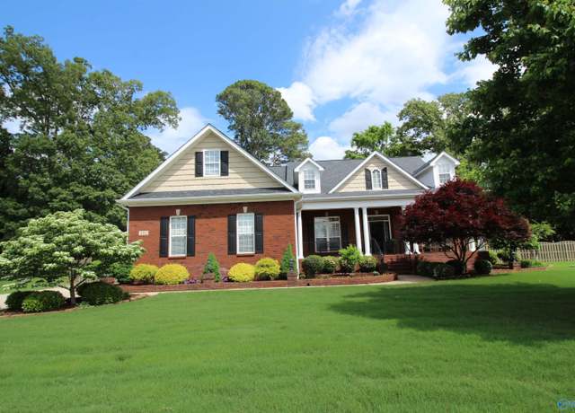 Property at 242 Bishop Farm Way NW, Huntsville, AL 35806, 4 beds, 3.5 baths