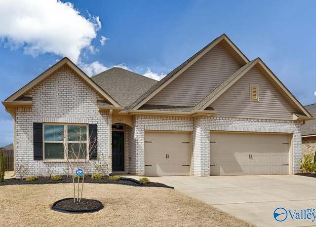 Property at 507 Short Row Cir, Madison, AL 35756, 4 beds, 3 baths