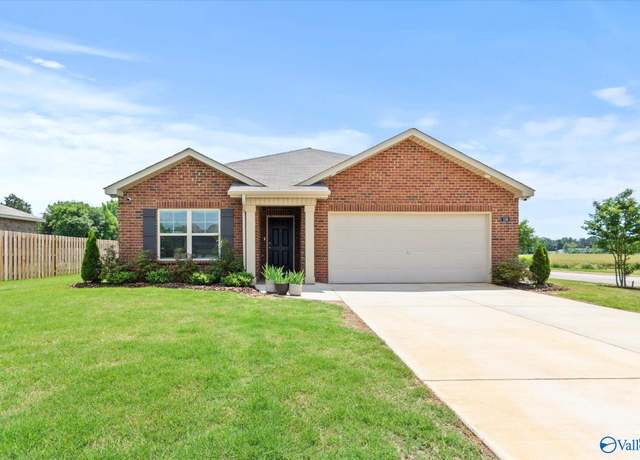 Property at 156 Murphy Ln, Madison, AL 35756, 3 beds, 2 baths