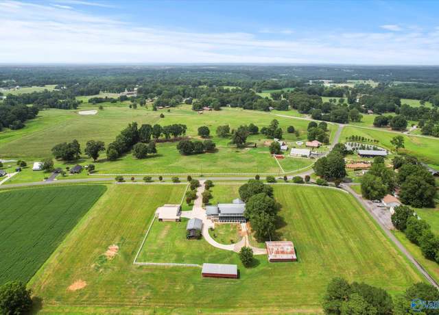 Property at 1152 Floyd Dr, Boaz, AL 35957, 8 beds, 6.5 baths