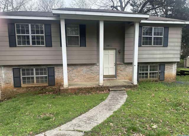 Property at 3109 Delia Ln, Huntsville, AL 35801, 3 beds, 1.5 baths