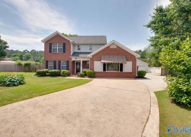 Property at 129 Otter Trl, Huntsville, AL 35824, 4 beds, 3.5 baths