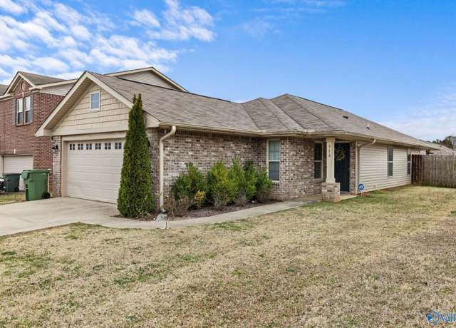 Property at 310 Mertle Dr NE, Huntsville, AL 35810, 3 beds, 2 baths