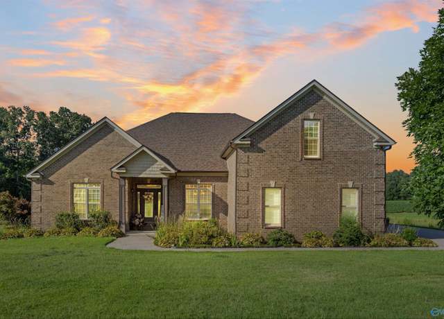 Property at 12872 Saint Andrew Dr, Athens, AL 35611, 6 beds, 4 baths